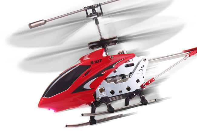 هلیکوپتر پرواز پایداری را با کمک سنسور جایرو دارد و خلبان مبتدی هم با کمی تمرین می تواند پرواز کند